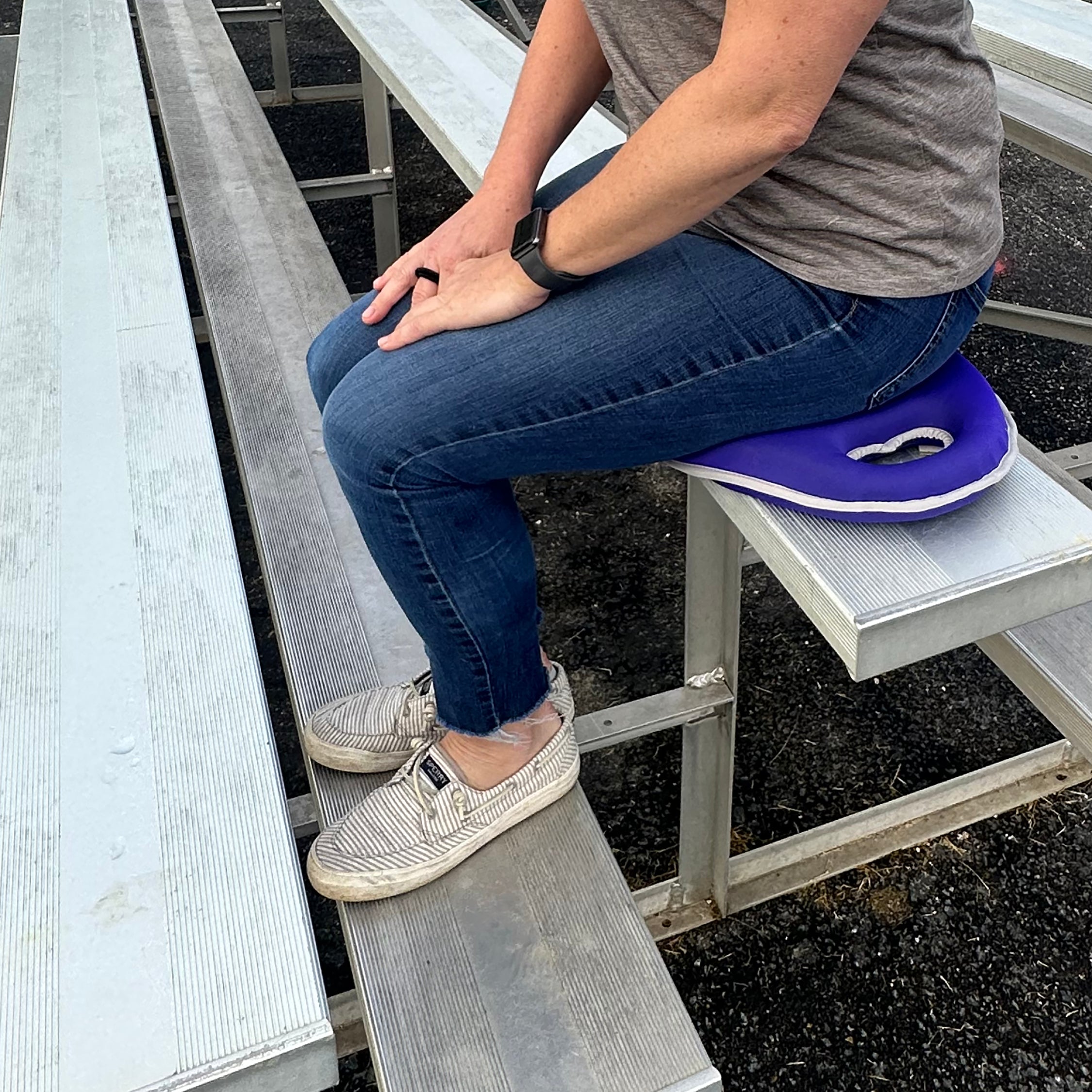 Metal Watering Can & Memory Foam Kneel Cushion - 2.1 gal Violet