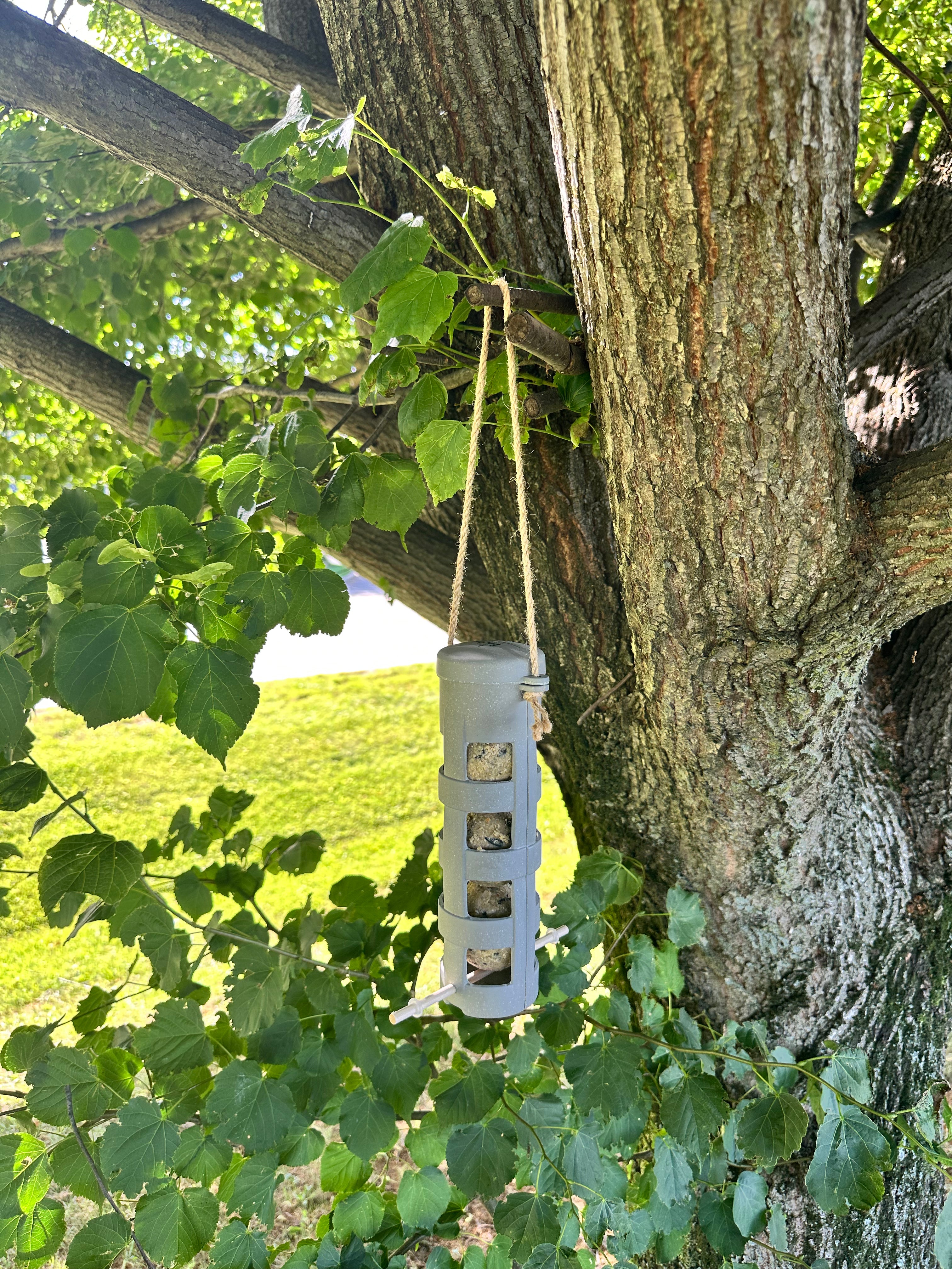 Suet Ball Feeder - Straw