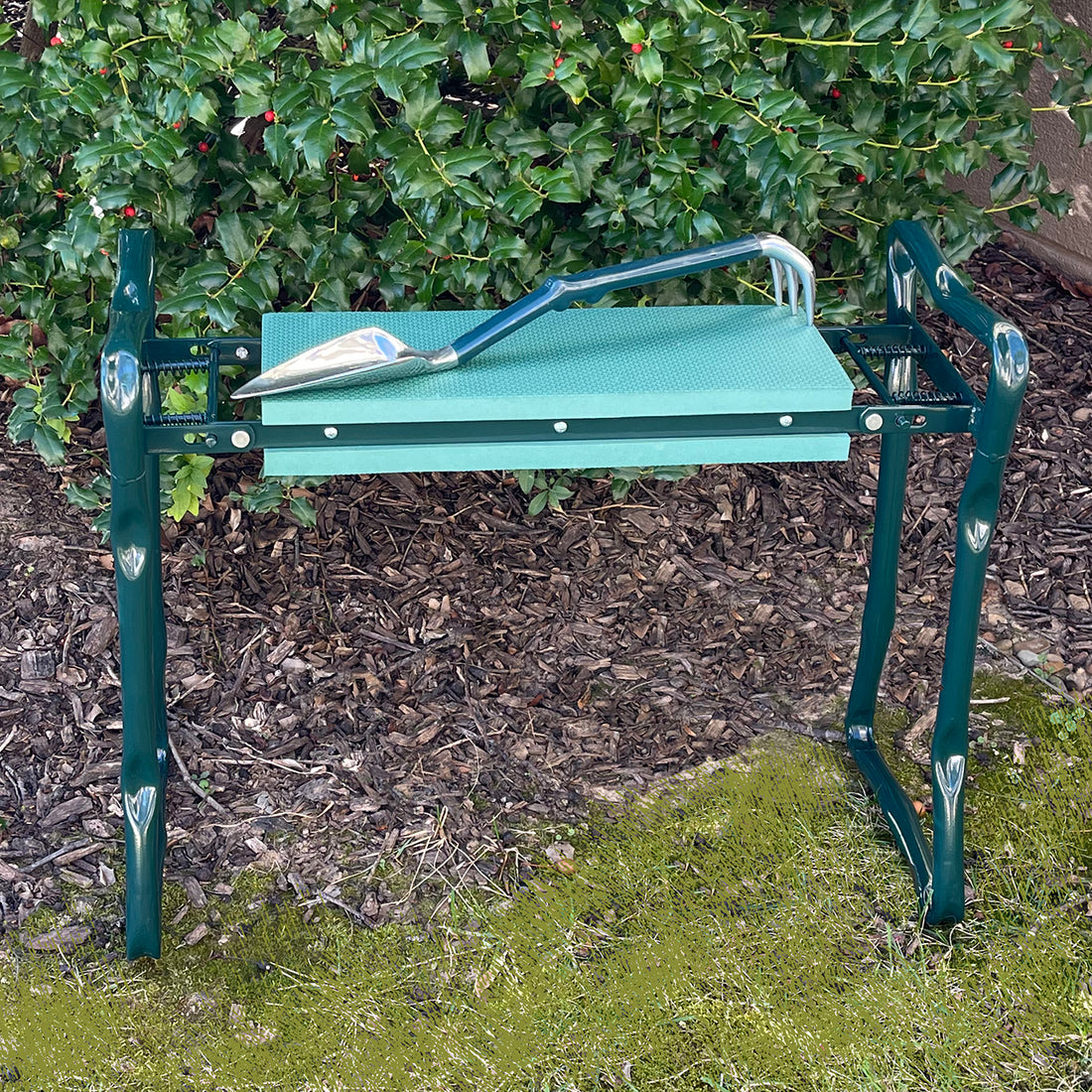Kneeler Seat with Trake - Green