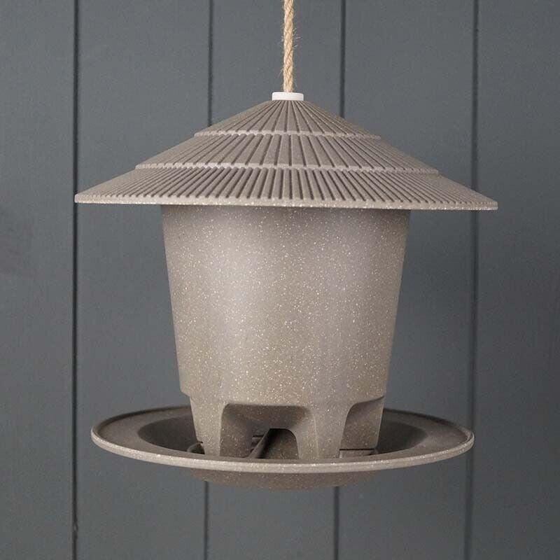 Deluxe Round Bird Feeder - Straw