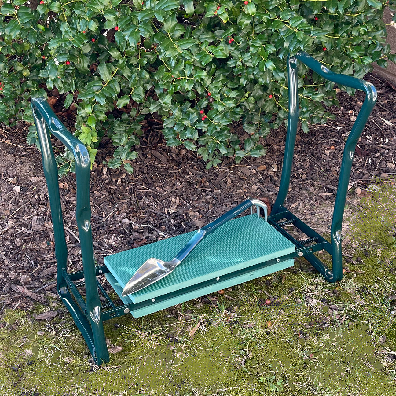Kneeler Seat with Trake - Green